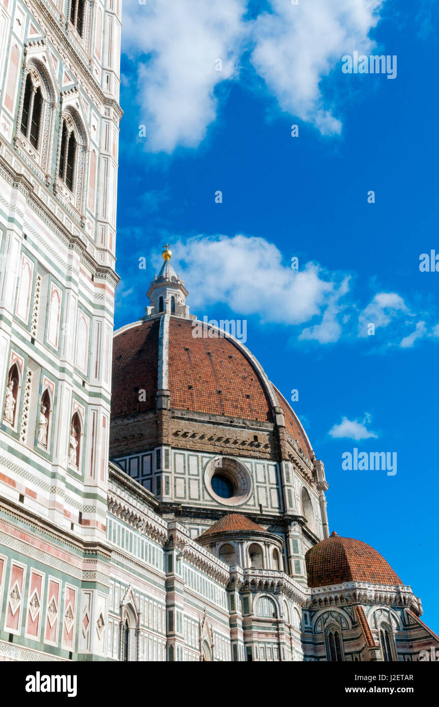 Cattedrale, la cupola del Brunelleschi e il Campanile di Giotto, Piazza