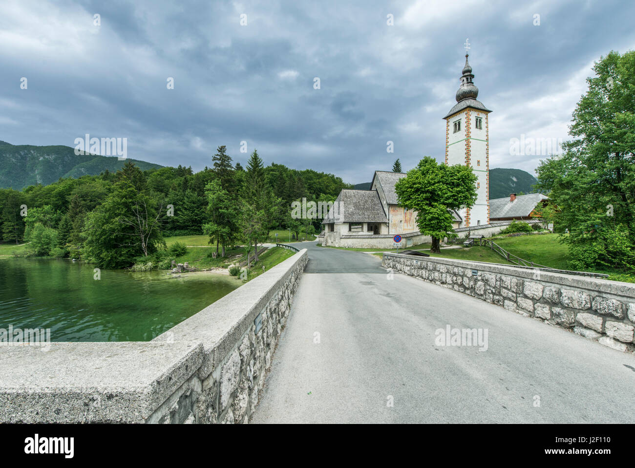 La Slovenia, Bohinj, Chiesa di San Giovanni Battista (formato di grandi dimensioni disponibili) Foto Stock