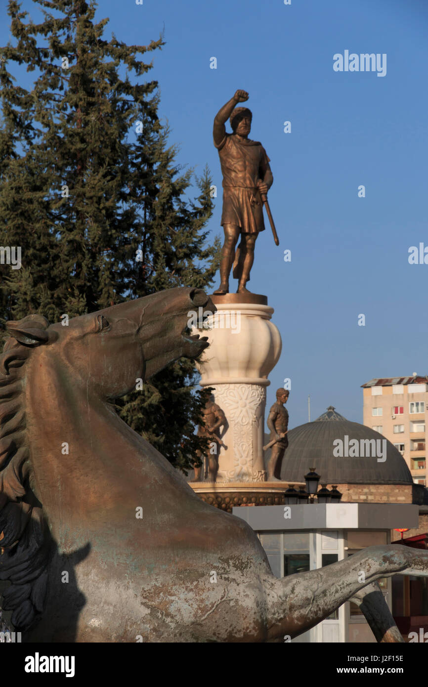 Macedonia Skopje, fontana e la statua di Filippo II. (Solo uso editoriale) Foto Stock