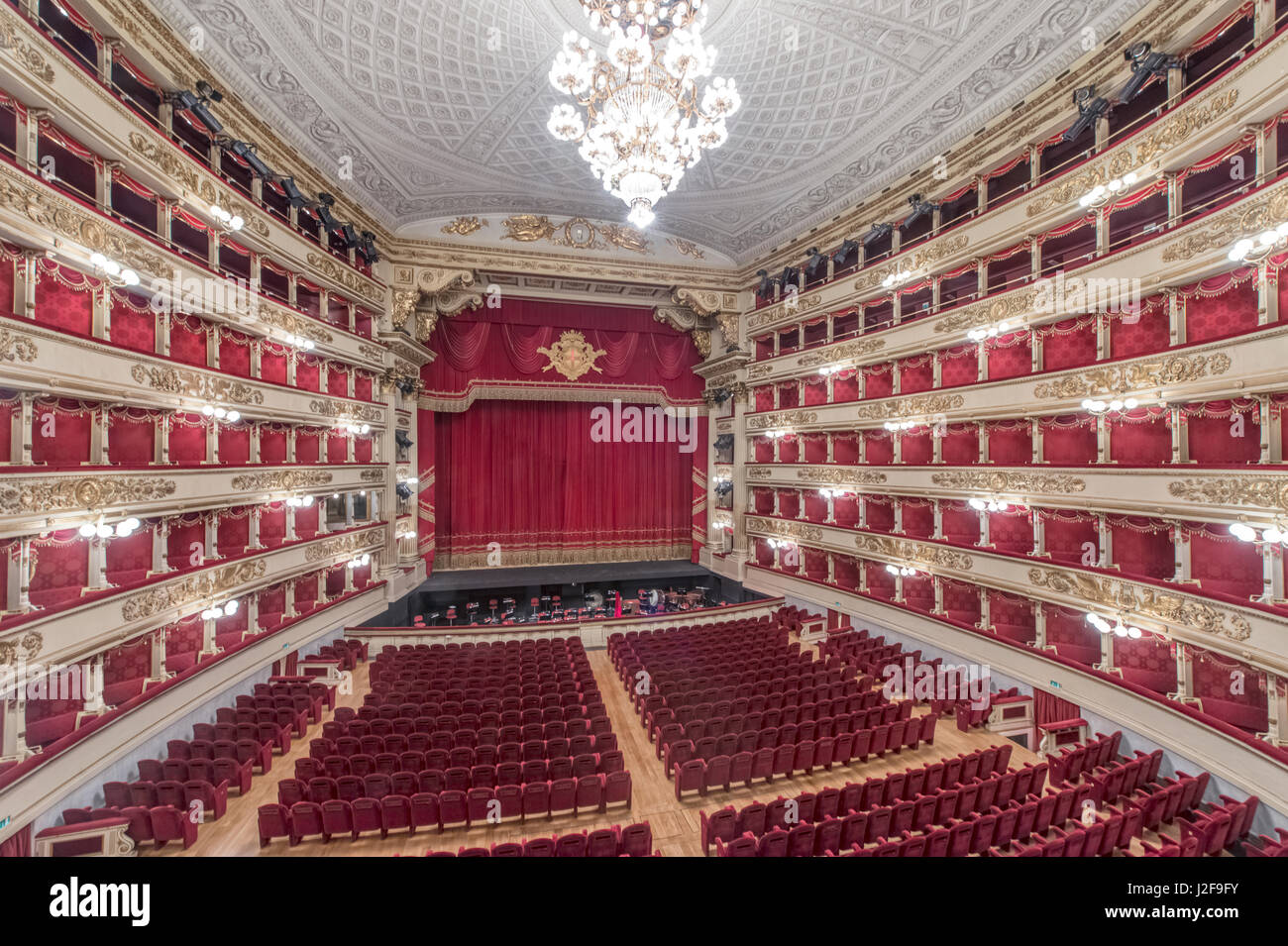 L'Italia, Milano, La Scala (Teatro alla Scala) opera completata nel 1778  (formato di grandi dimensioni