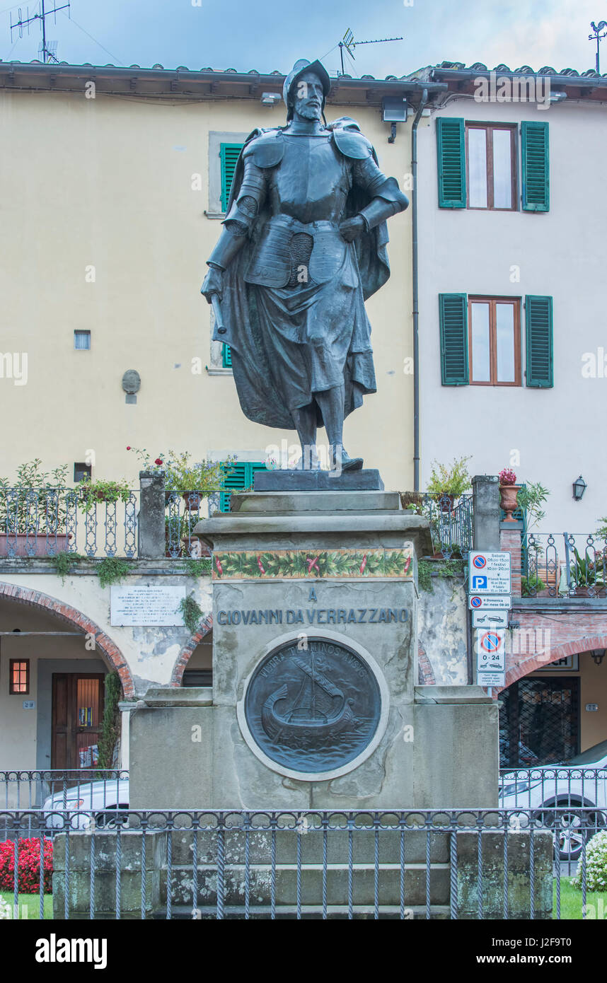 L'Italia, Toscana, Chianti, Greve in Chianti, la statua di Giovanni da Verrazzano fu (formato di grandi dimensioni disponibili) Foto Stock