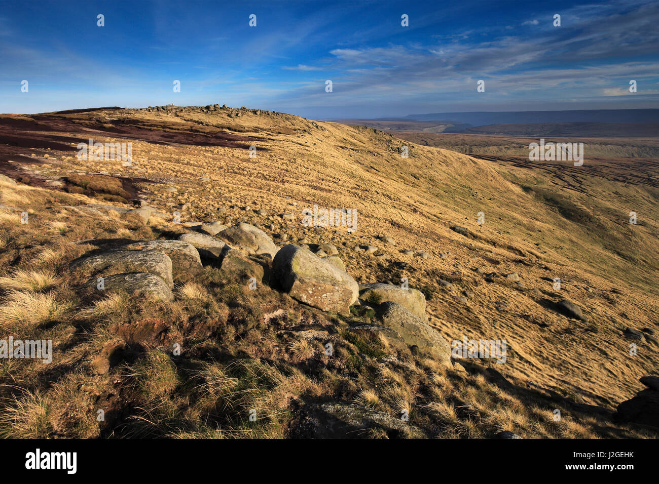 Rocce Gritstone sul ripiano Moor, High Peak, Derbyshire, Parco Nazionale di Peak District, England, Regno Unito Foto Stock