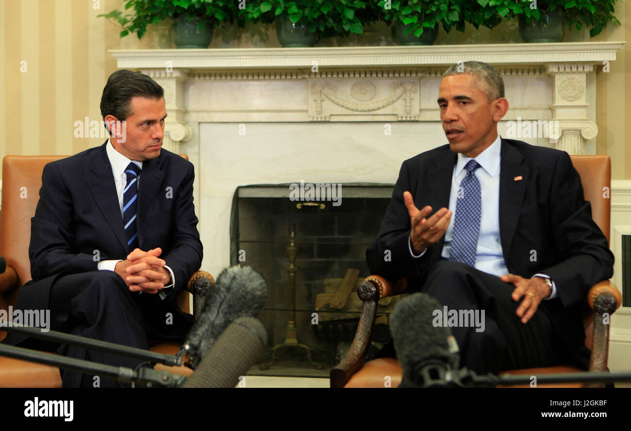 Il presidente Barack Obama incontra Presidente Enrique Peña Nieto del Messico all Ufficio Ovale su 6 Gennaio 2015 Foto Stock