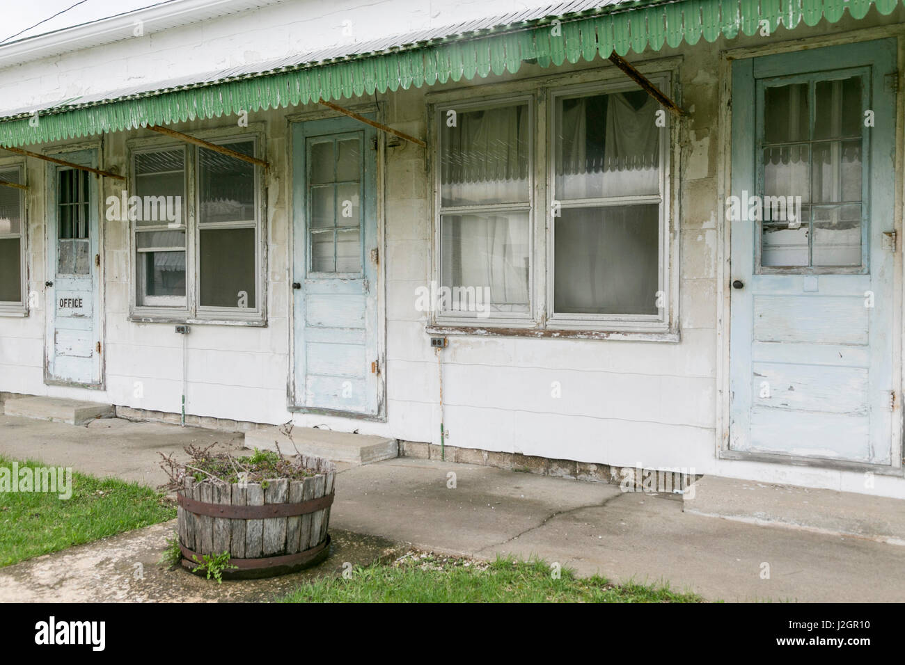 Esterno di un edificio trascurato, Litchfield, Illinois, Stati Uniti d'America. Itinerario 66 Foto Stock