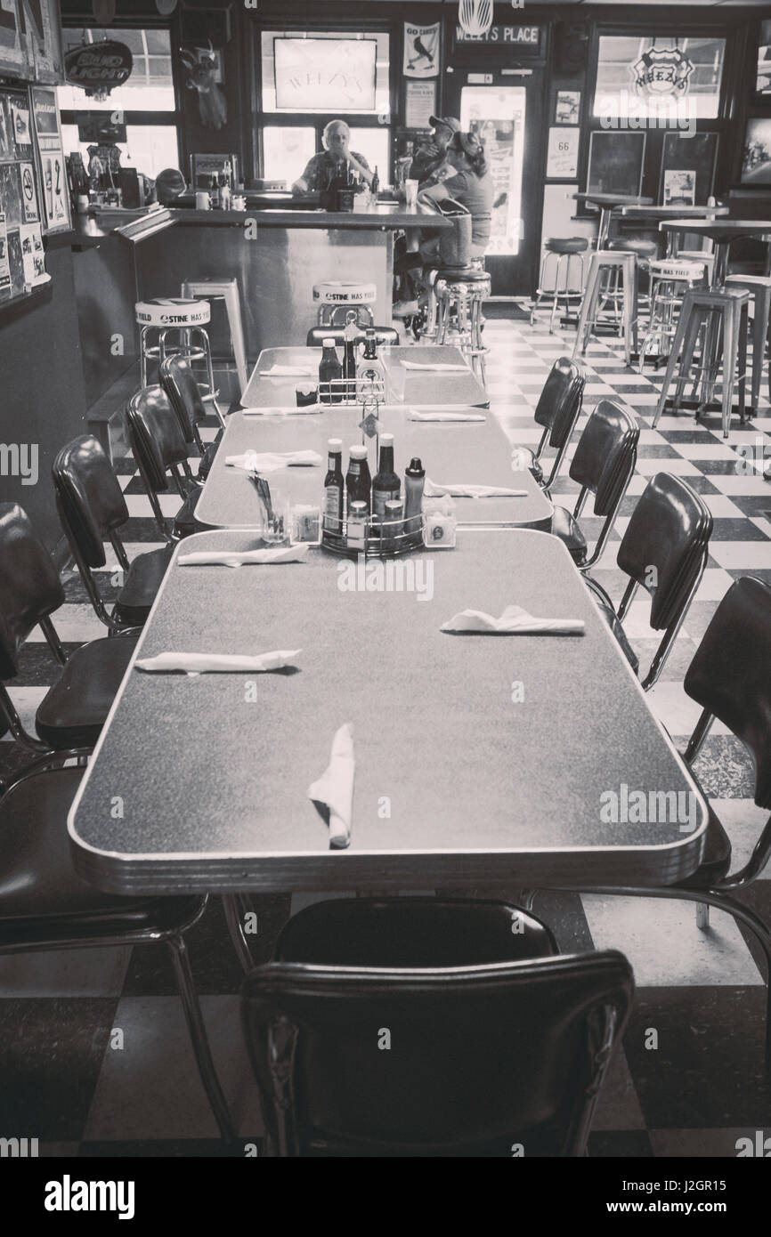 Le immagini in bianco e nero degli interni di un diner, Mitchell, Illinois, Stati Uniti d'America. Itinerario 66 Foto Stock