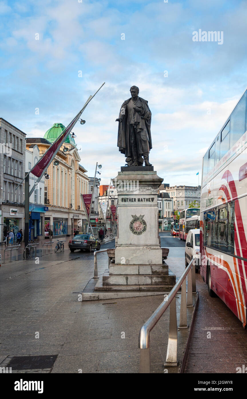 Padre Mathew statua che si trova nella città di Cork, nella contea di Cork, Irlanda Foto Stock