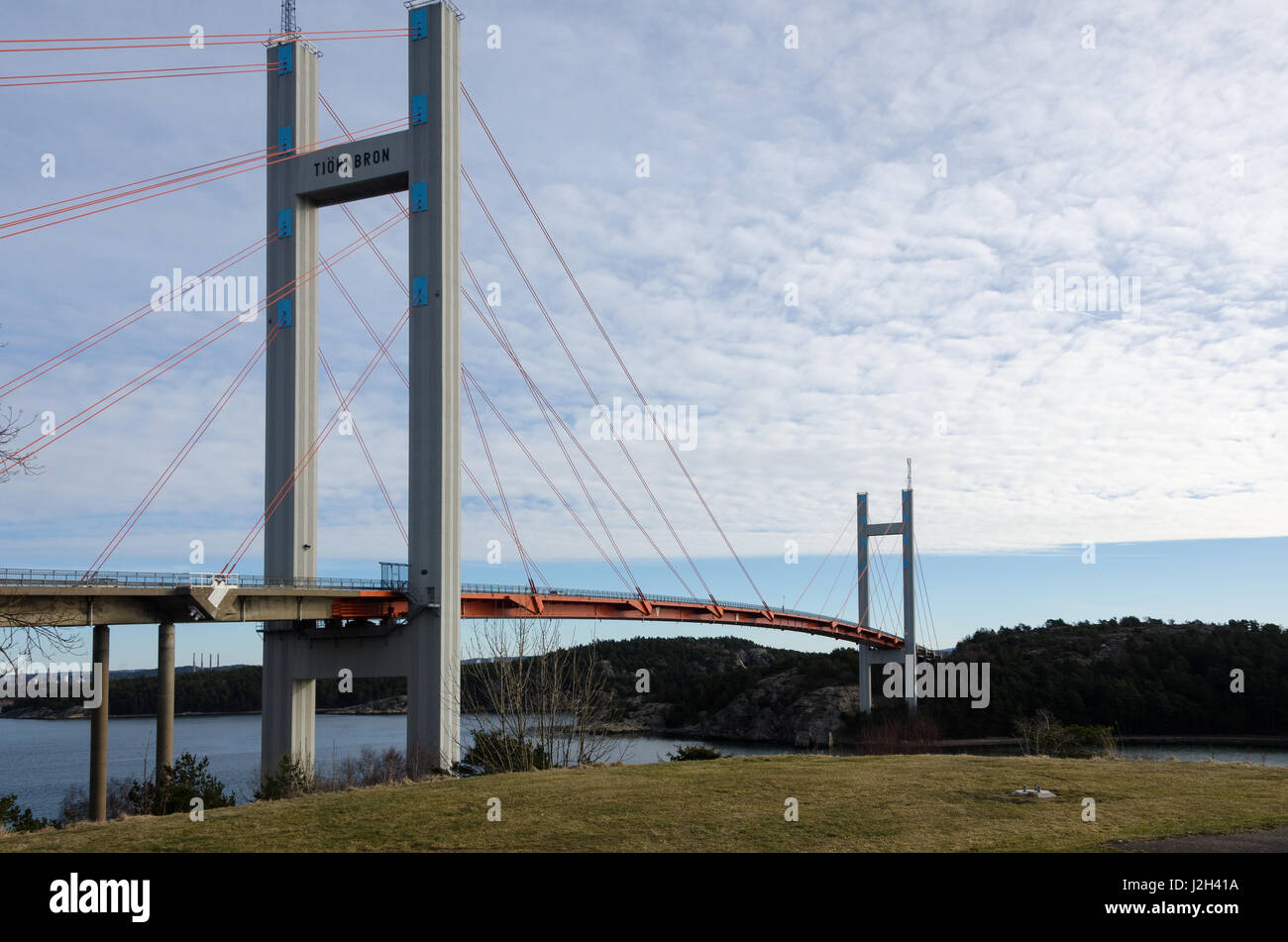 Il ponte per l'isola tjorn sulla westcoast svedese Foto Stock