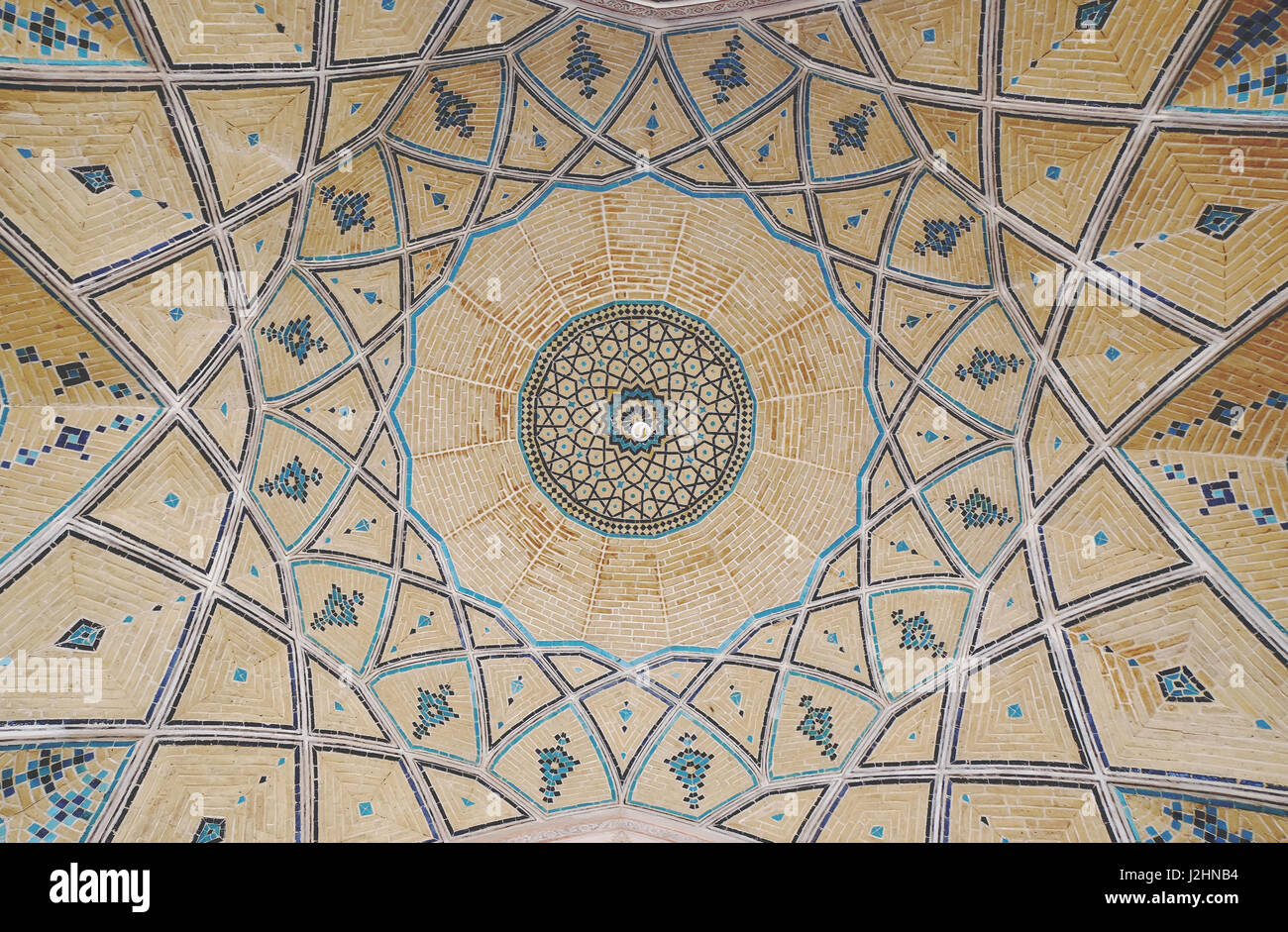 Dettagli del soffitto della Moschea Masjed-e Agha Bozorg,Kashan,Iran Foto Stock