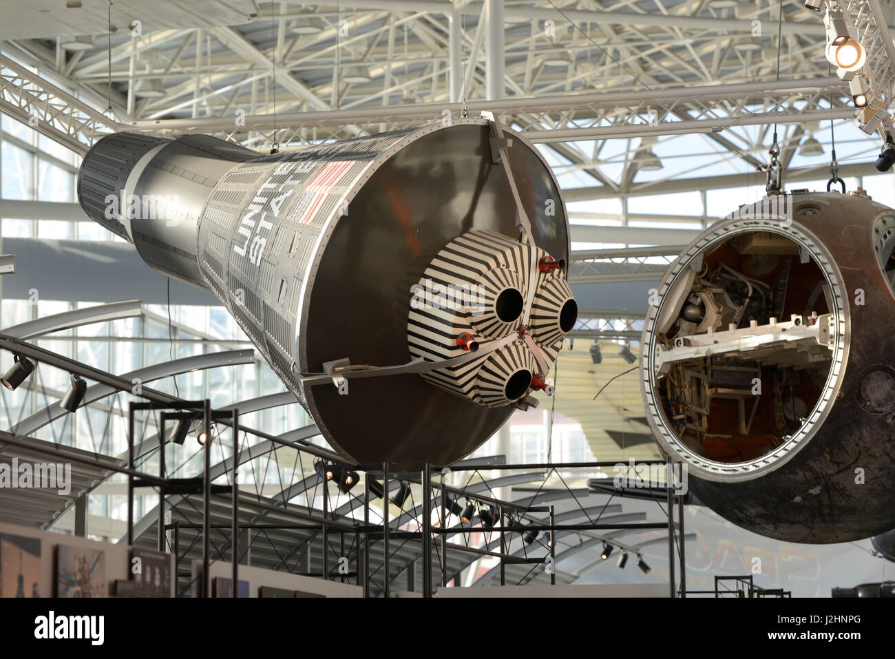 Seattle. McDonnell capsula di mercurio. Progetto Mercury ha lanciato i primi americani nello spazio quando Alan Shepard Jr. realizzato il primo americano sub-volo orbitale il 5 maggio 1961. Il Museo del Volo. (Grandi dimensioni formato disponibile) Foto Stock