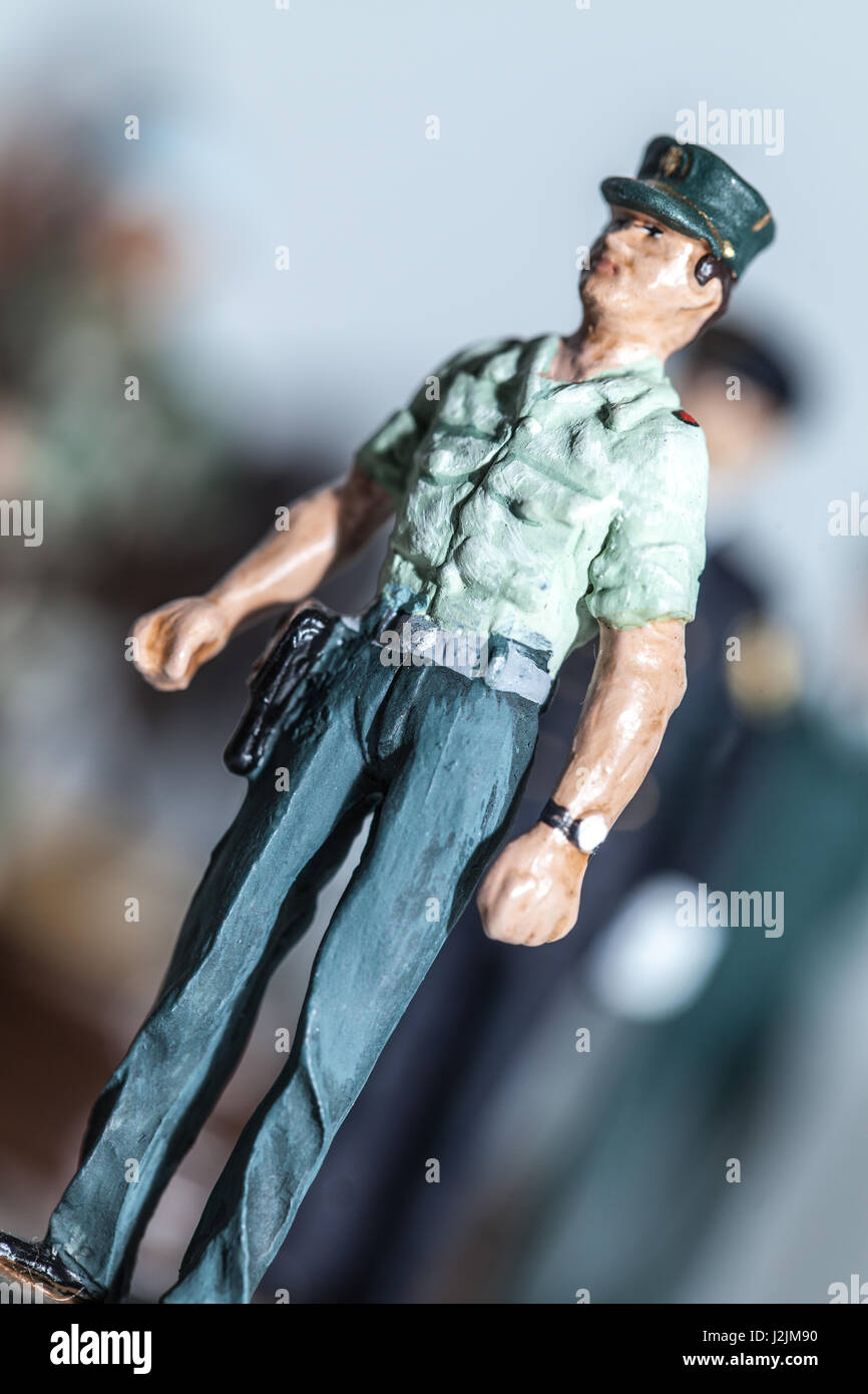 Tiny vintage in miniatura della guardia civile permanente della figurina Foto Stock