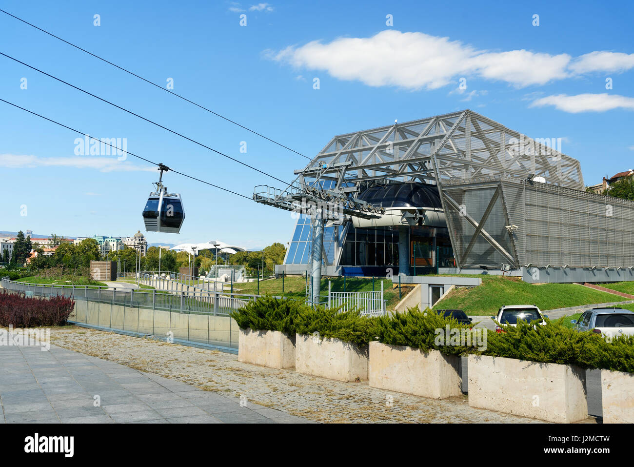 Tbilisi, Georgia - 27 Settembre 2016: stazione della funivia fino alla sommità della collina Sololaki nel parco Rike Foto Stock