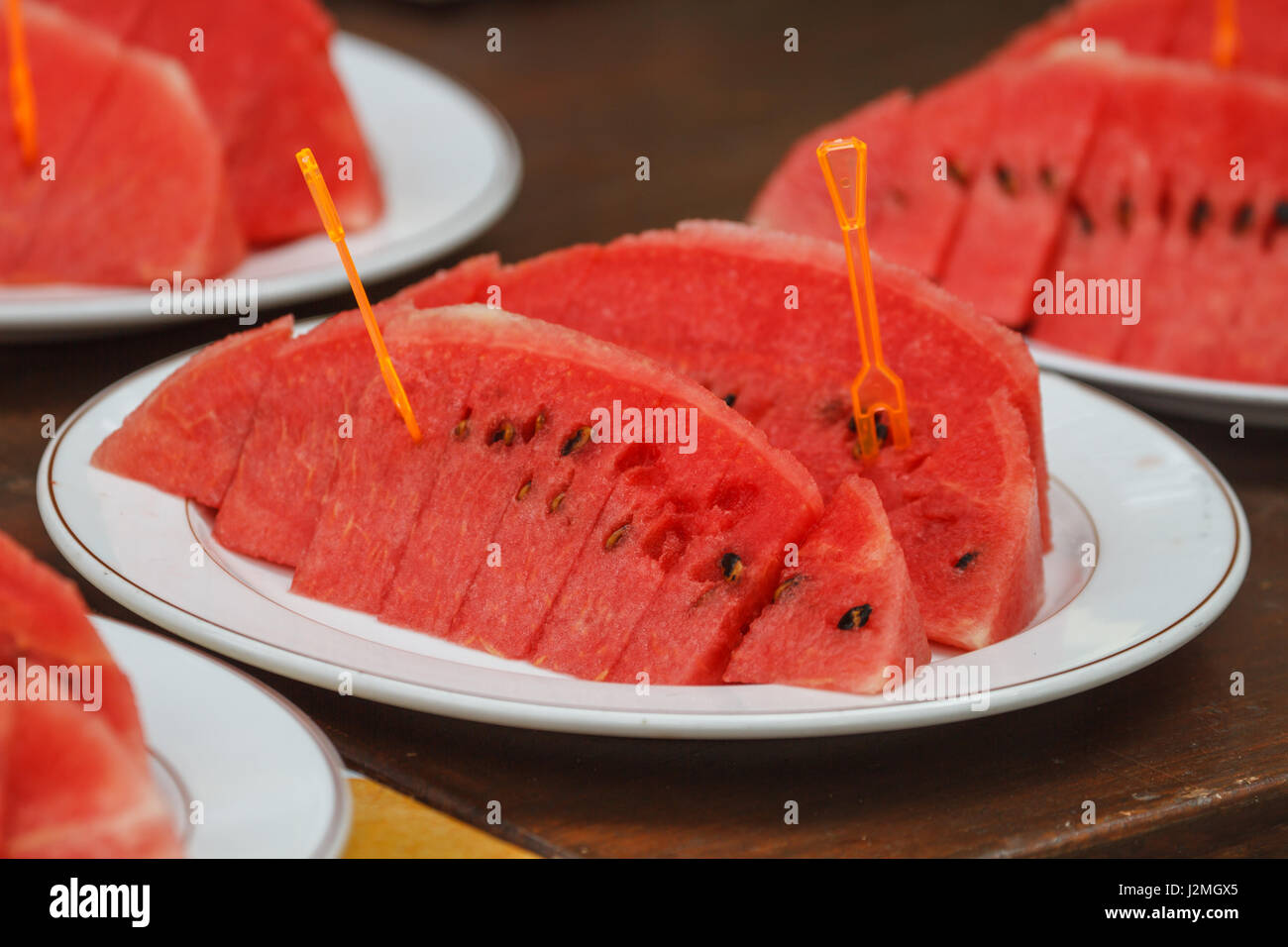 Thai colorata frutta fresca sulla piastra in ceramica Foto Stock