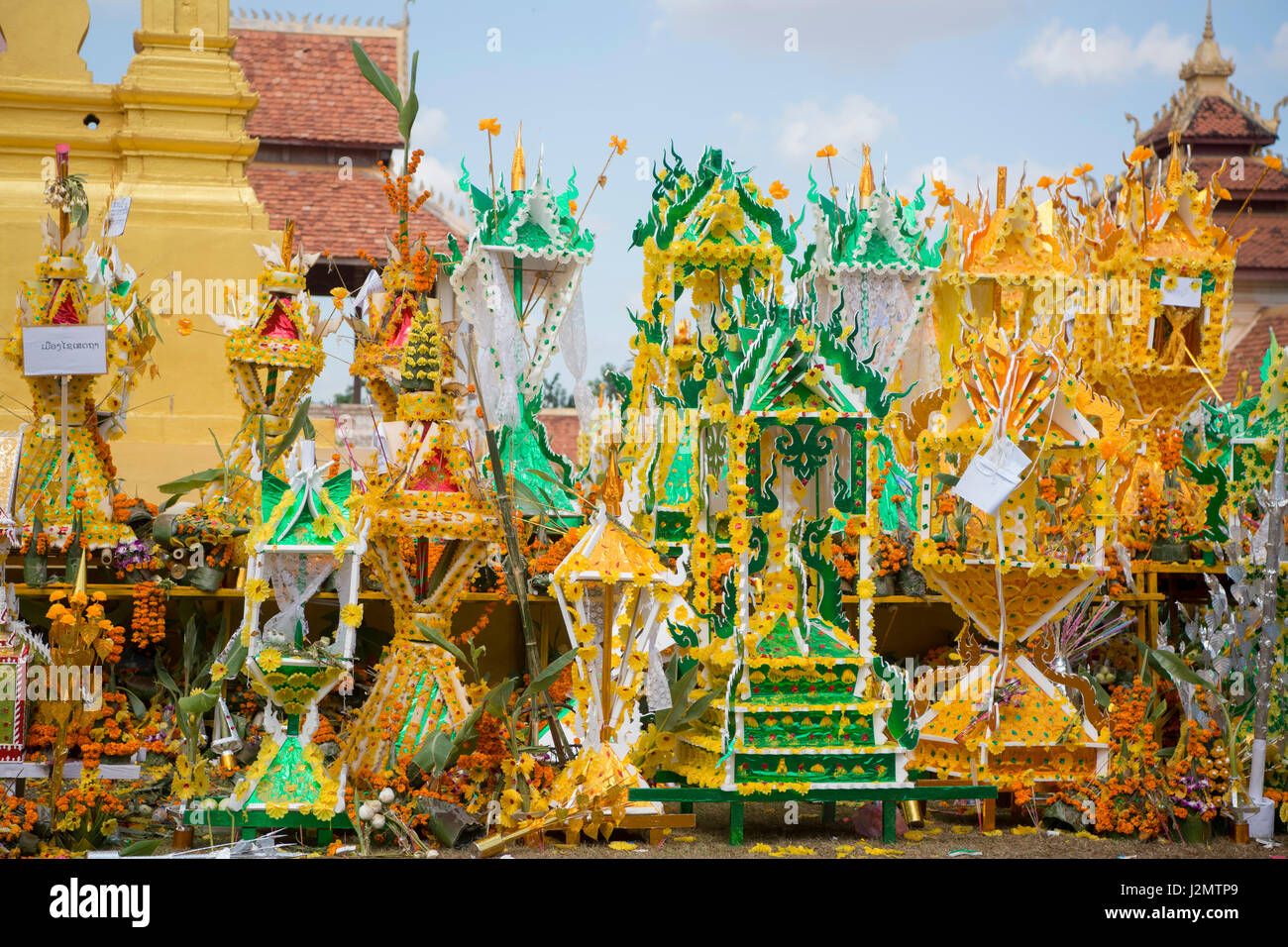 Persone in occasione di una cerimonia che si terrà presso il Pha That Luang Festival nella città di Vientiane in Laos in southeastasia. Foto Stock