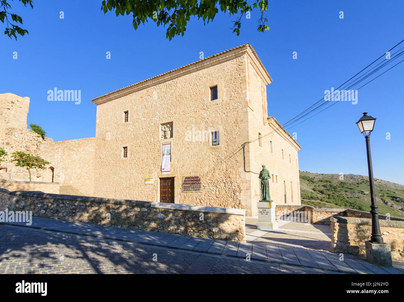 Archivo Historico Provincial, originariamente un castello e una volta utilizzata come prigione, Cuenca, Castilla La Mancha, in Spagna Foto Stock