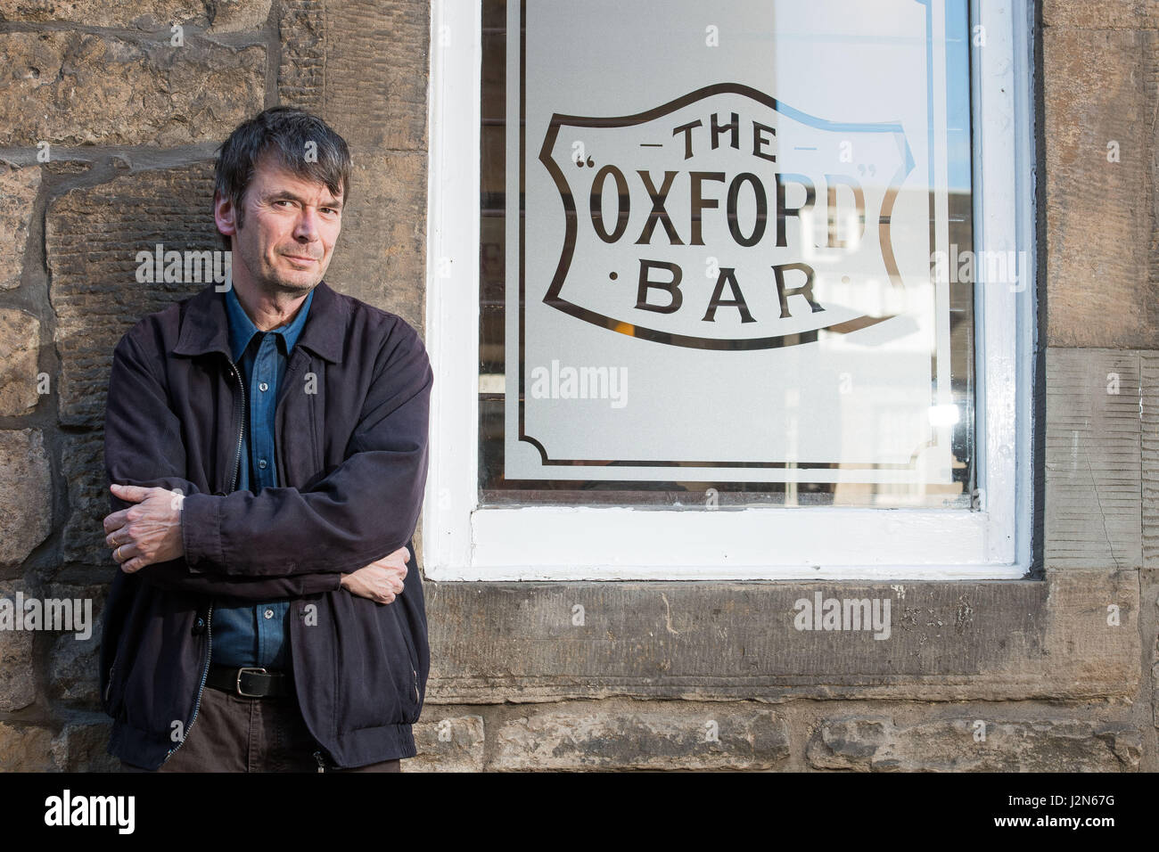L'autore Ian Rankin, Oxford Bar, piuttosto sia il diavolo Foto Stock