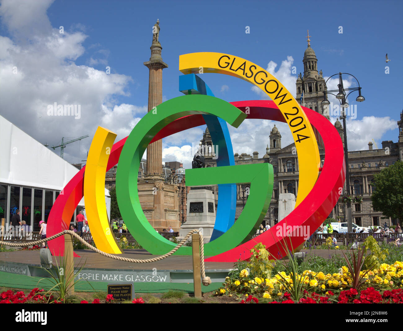 2014 Giochi del Commonwealth Big G in Glasgow con i giochi logo scultura ora in Glasgow Green in mostra a George Square al momento Foto Stock