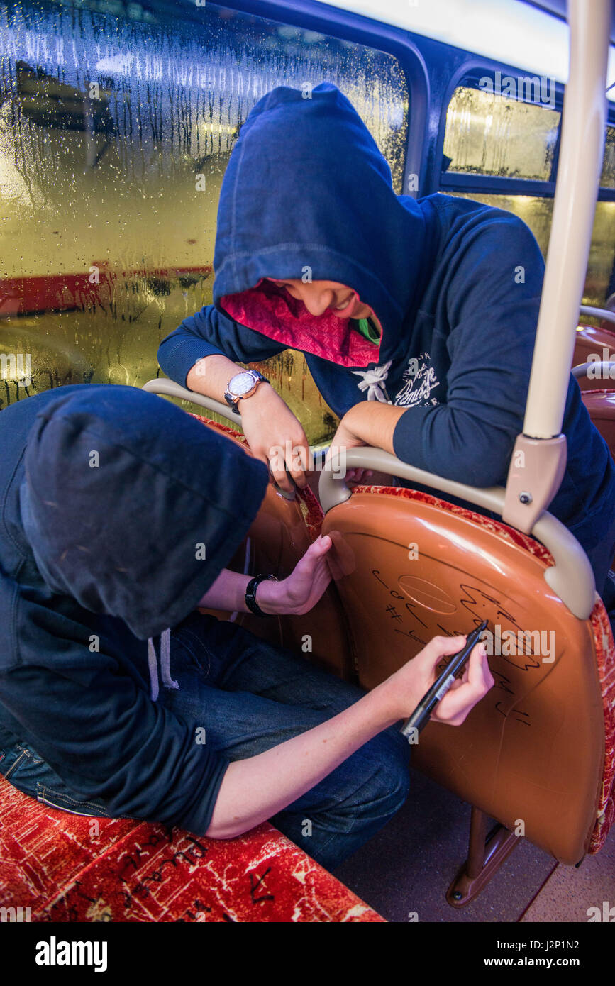 Autobus Lothian, Anti sociale sparare Foto Stock