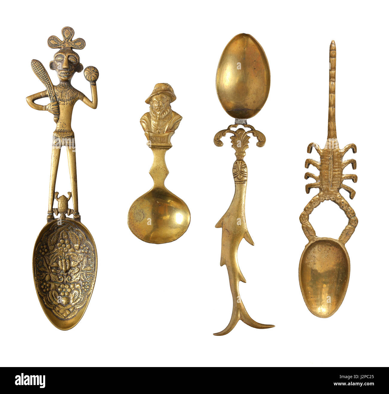 Motivo africano, Sir Walter Raleigh caddy, guarnizione, Scorpione e cucchiai di ottone raccolti nel 1943 da un americano seviceman in Inghilterra in attesa della Normandia ho Foto Stock