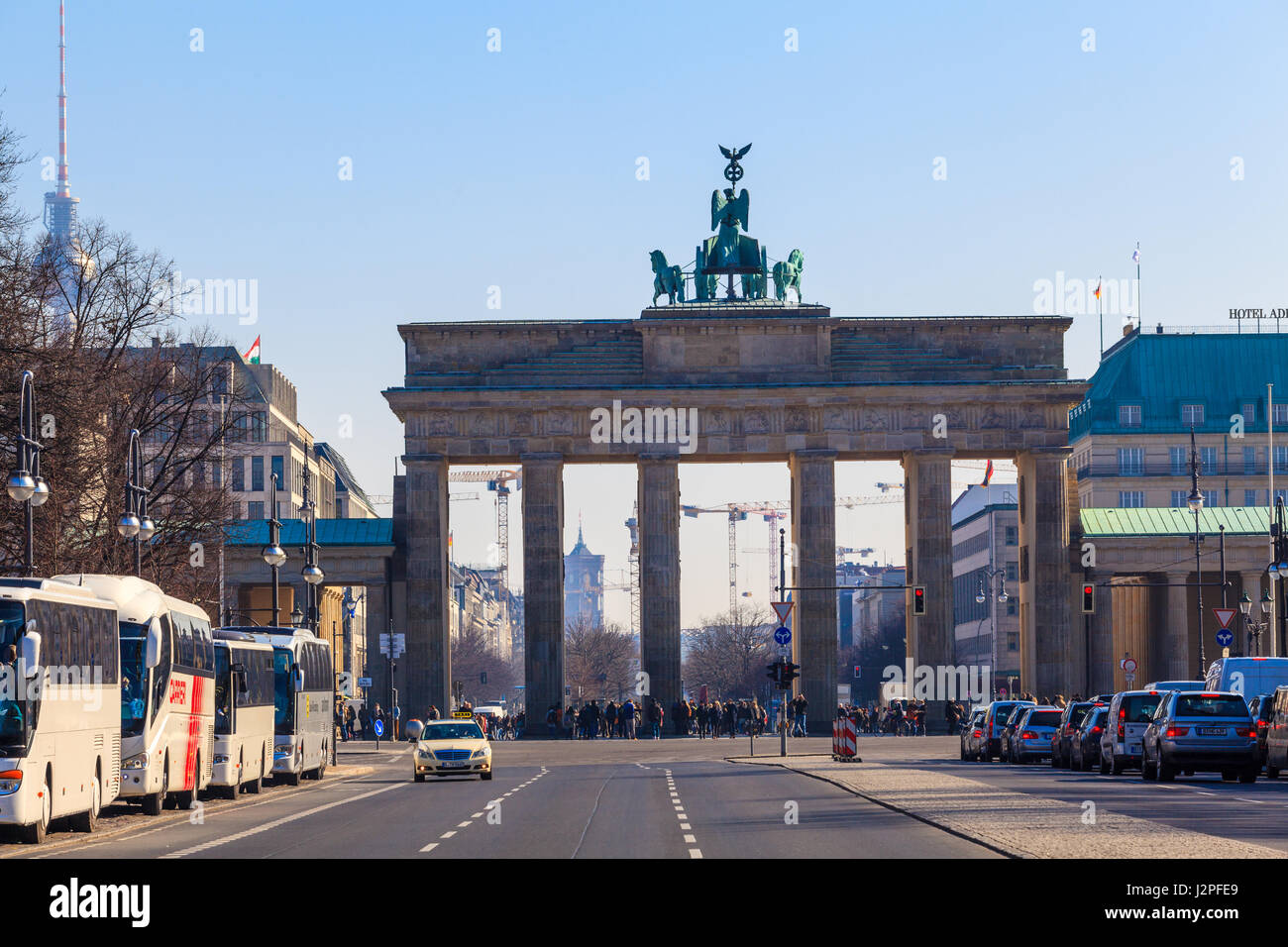 19 Marzo 2015 - BERLINO: Strasse des 17. Juni, Brandenburger Tor (Porta di Brandeburgo), Berlin-Tiergarten. Foto Stock