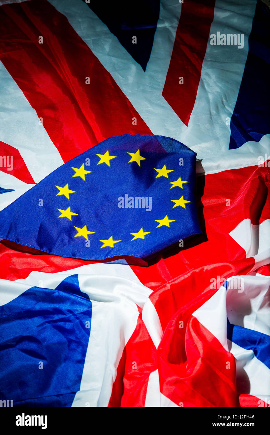 Union Jack, European Union Flag, Euro, UK, Sallire, Referendum europeo Foto Stock