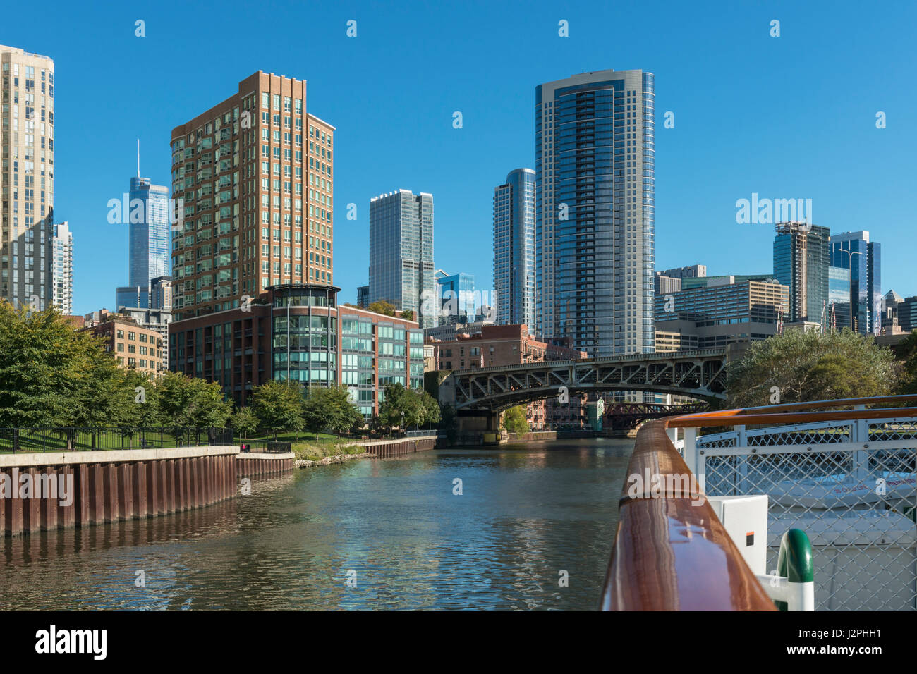 Chicago Riverfront architettura come visto dal ramo nord del fiume Chicago a causa del sud. Foto Stock