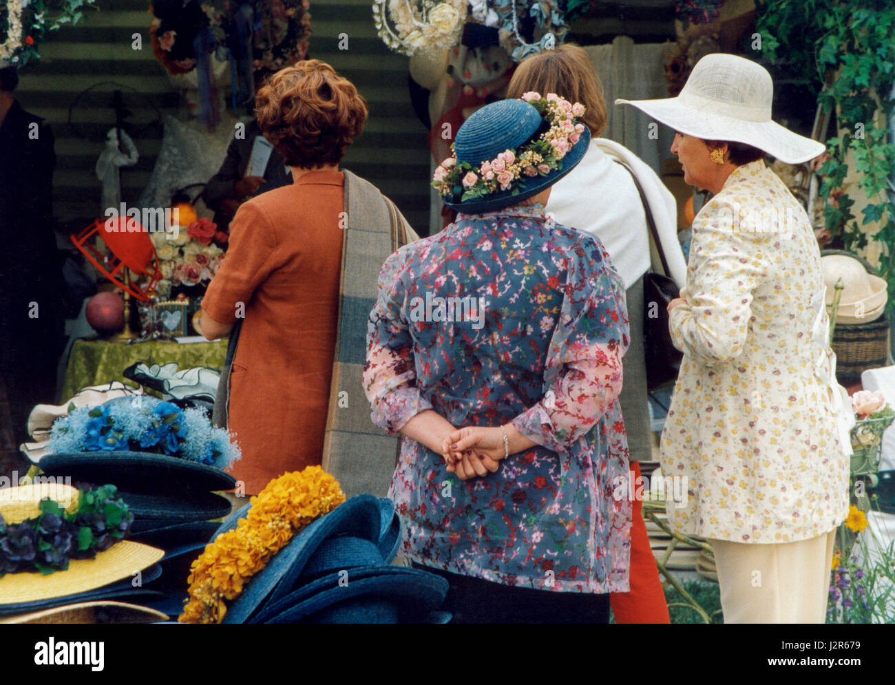 Cappelli di fiori immagini e fotografie stock ad alta risoluzione - Alamy