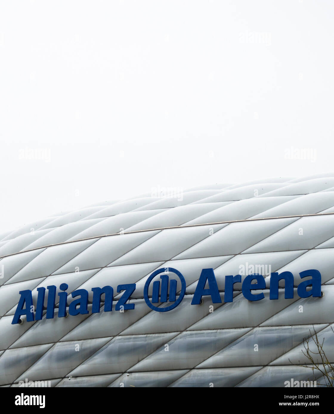 Monaco di Baviera, Germania - 22 Aprile 2017: Allianz Arena football Stadium di Monaco di Baviera, Germania. Con 75'000 posti a sedere, Allianz Arena è una delle più grande della Germania sport Foto Stock