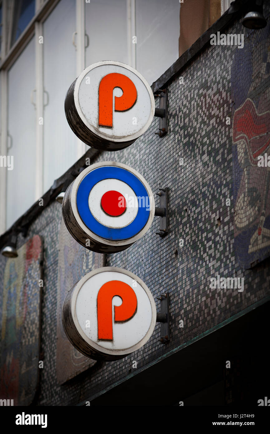 Cafe POP in Oldham Street nel quartiere settentrionale Manchester Foto Stock