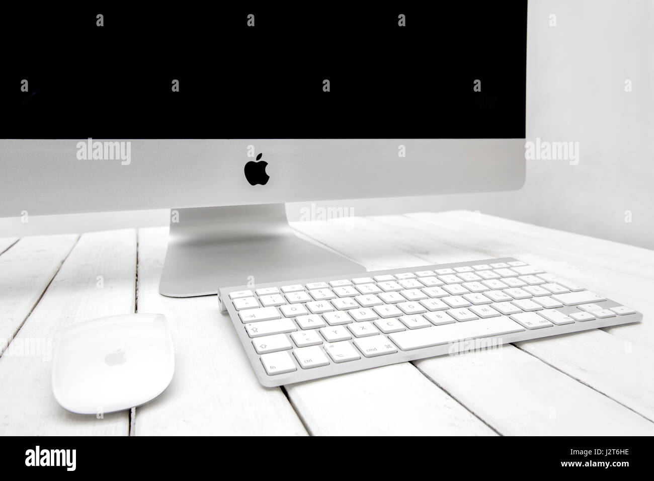 Dettaglio del computer iMac. È Macintosh desktop progettato e costruito da Apple Inc Foto Stock