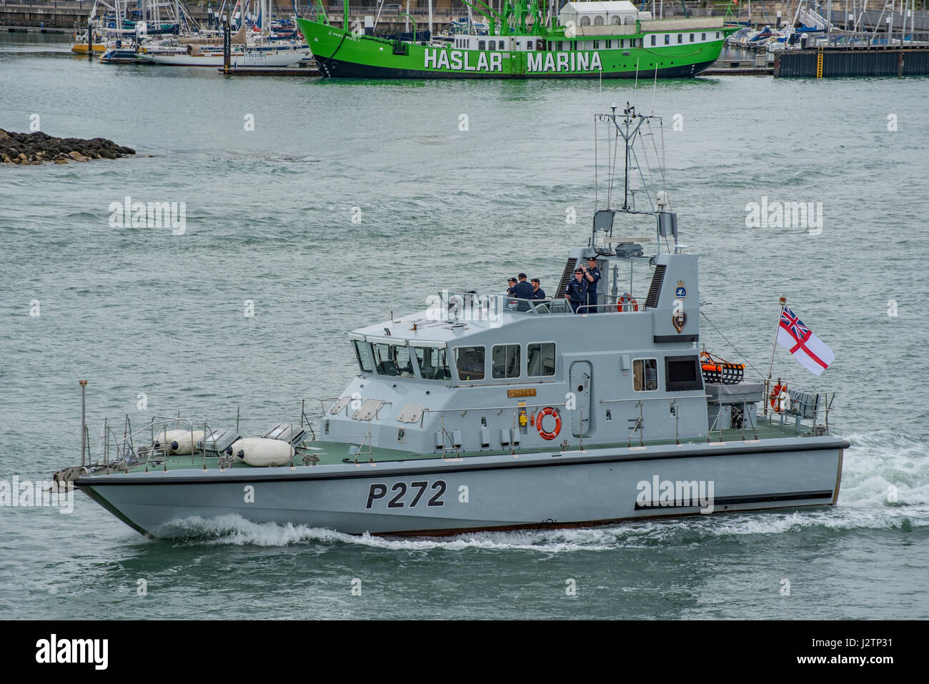 HMS Smiter (P272) a Portsmouth, nel Regno Unito il 24 aprile 2017. Foto Stock