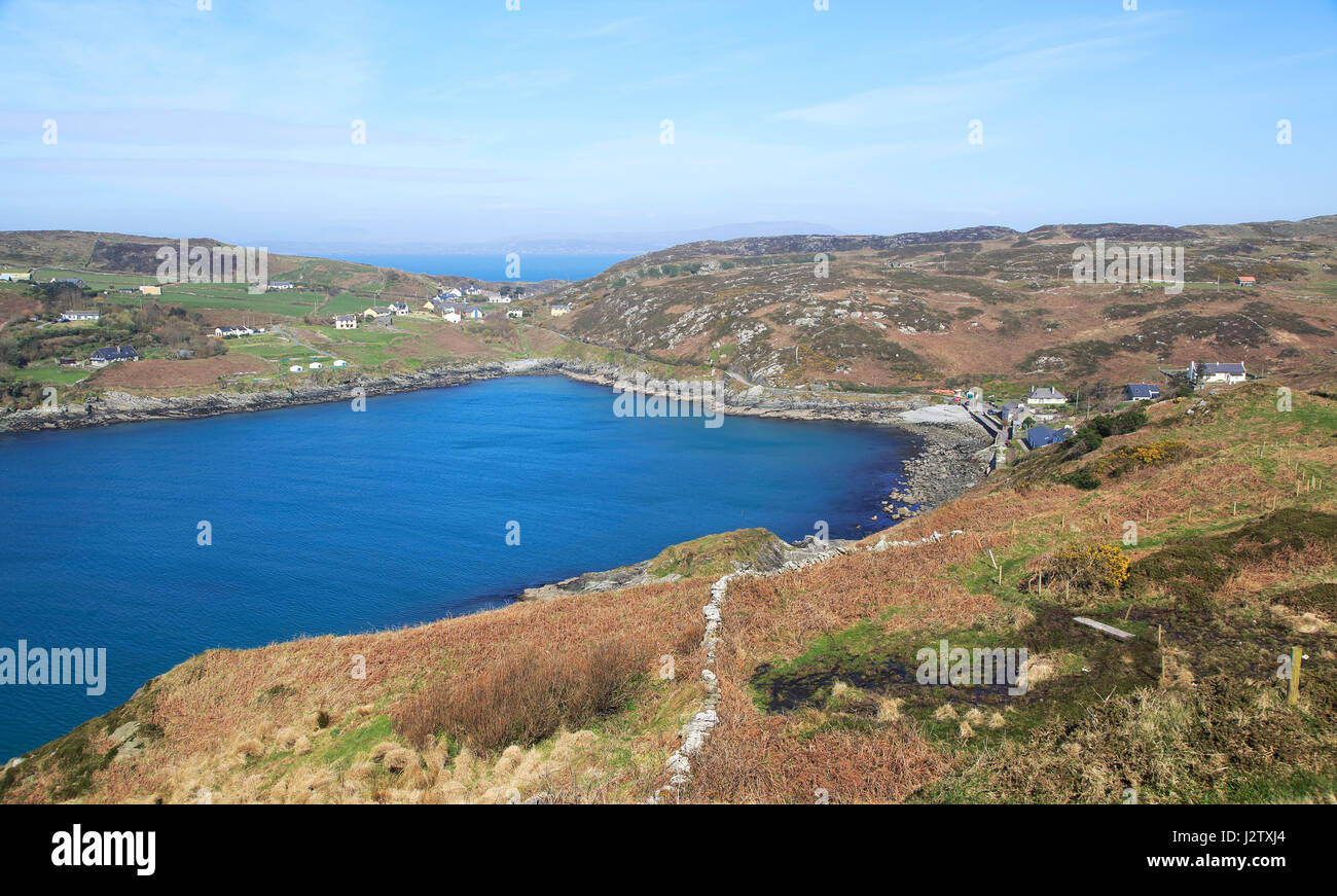 A sud della baia del porto, l'isola di Cape Clear, County Cork, Irlanda, Repubblica Irlandese Foto Stock