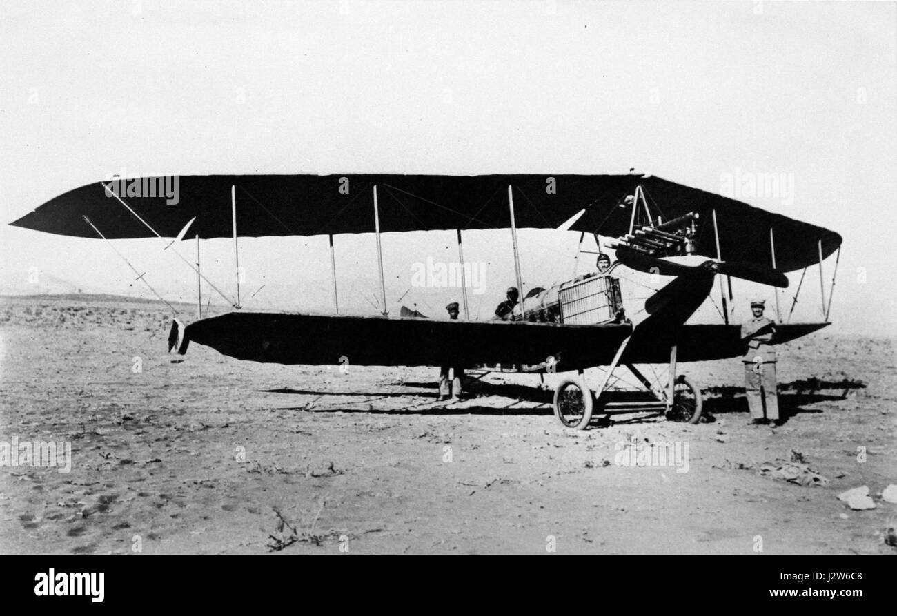 Il Roland del 1914-1915 si riferisce a un evento storico o a un oggetto dell'inizio del XX secolo, probabilmente legato alla prima guerra mondiale o ai suoi anni immediati. Può riferirsi ad attrezzature militari, persone o eventi del periodo. Foto Stock