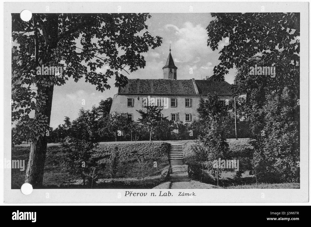 Il castello di Prerovsky, fotografato nel 1930, è una struttura storica della Repubblica Ceca. Il castello è noto per le sue caratteristiche architettoniche e il suo ruolo nella storia della regione durante il XX secolo. Foto Stock