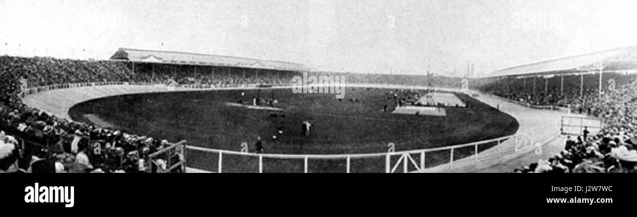 La White City del 1908 è stata una mostra tenutasi a Londra, che ha mostrato progressi tecnologici, cultura e architettura. Ha presentato varie esposizioni internazionali e innovazioni nel campo della scienza e dell'industria. Foto Stock