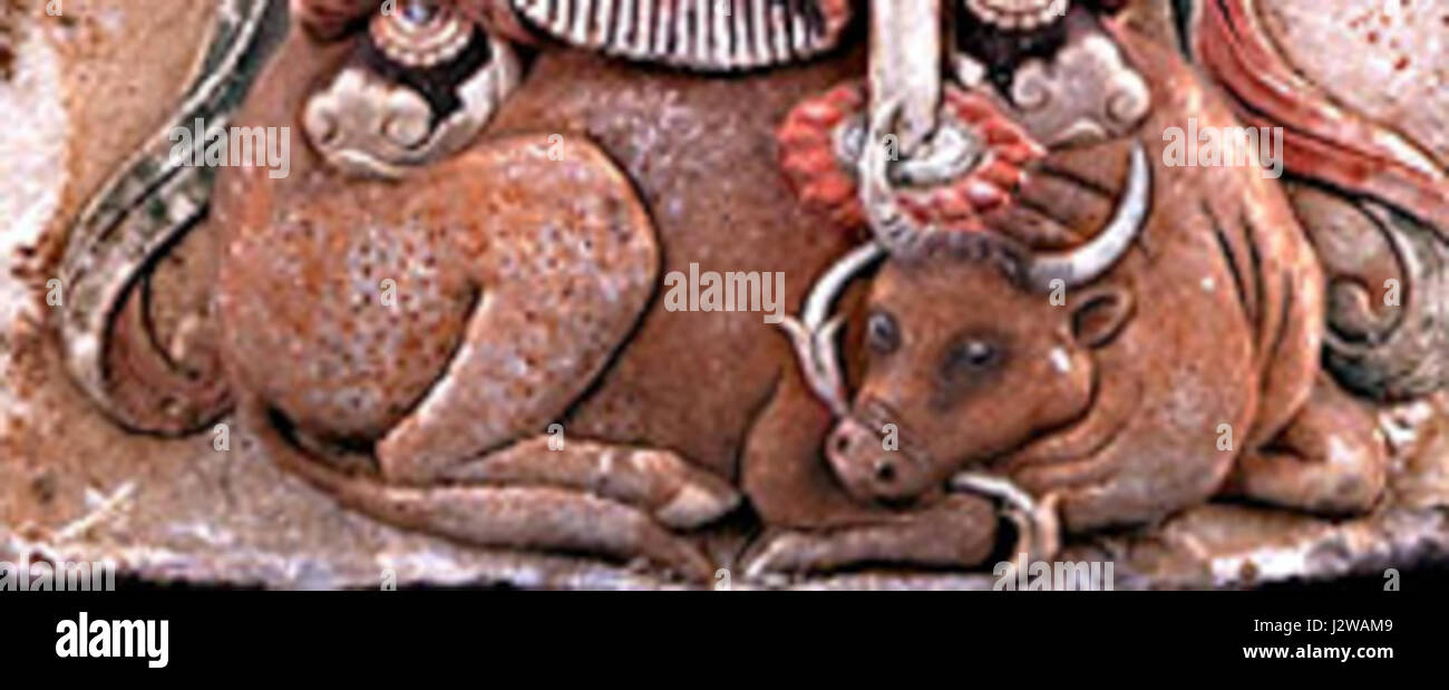 Questo pannello murale cinese del X secolo presenta disegni intricati che catturano elementi della cultura e dell'artigianato cinese del periodo. Il dettaglio mette in mostra le tecniche avanzate dell'epoca nella scultura o nella pittura del legno, mettendo in risalto i temi estetici e simbolici dell'epoca. Foto Stock Questo pannello murale cinese del X secolo presenta disegni intricati che catturano elementi della cultura e dell'artigianato cinese del periodo. Il dettaglio mette in mostra le tecniche avanzate dell'epoca nella scultura o nella pittura del legno, mettendo in risalto i temi estetici e simbolici dell'epoca. Foto Stock