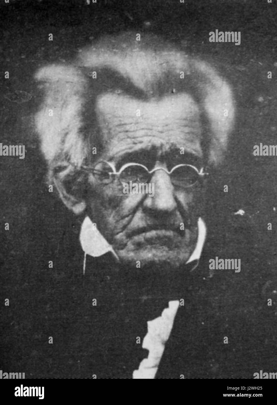 Andrew Jackson all'età di 78 anni è raffigurato in questo ritratto, evidenziando il suo aspetto anziano. Jackson, il settimo presidente degli Stati Uniti, è mostrato in uno stato riflettente, offrendo uno sguardo sui suoi ultimi anni dopo aver prestato servizio nella presidenza e sul suo impatto sulla storia americana. Foto Stock