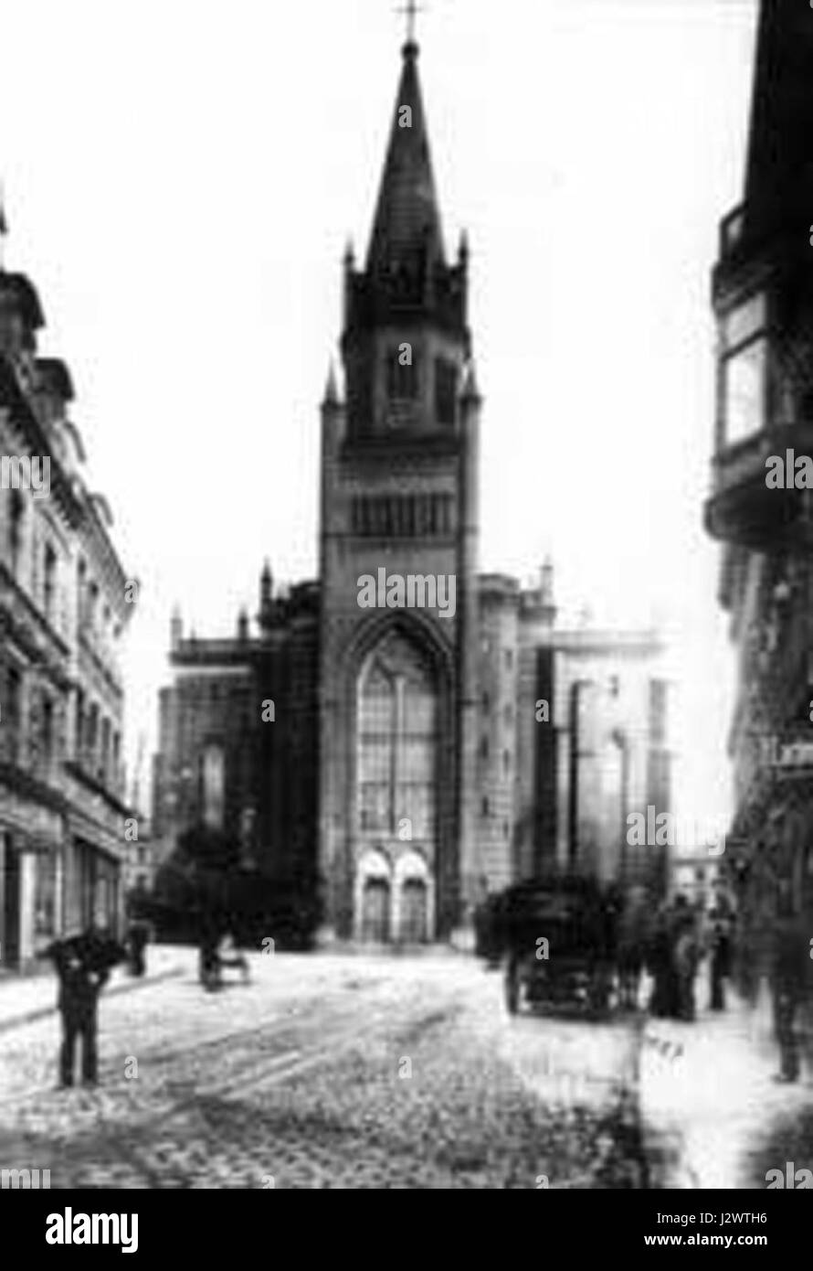 Altstadtkirche, costruita nel 1887, è una chiesa storica conosciuta per il suo stile architettonico e il suo significato culturale nella comunità locale. Foto Stock