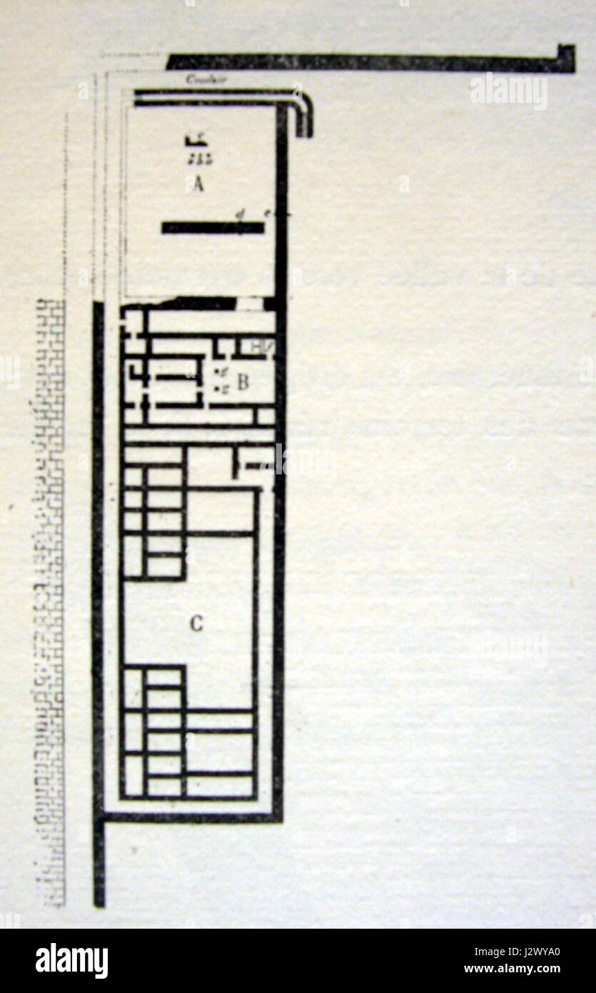 Il progetto per il tempio di Amenemhat III a Dahchour offre una panoramica dell'antica architettura egizia. Mette in risalto la grandezza e il design dei templi del periodo del Medio Regno d'Egitto, mostrando gli stili architettonici e il significato religioso dell'epoca. Foto Stock