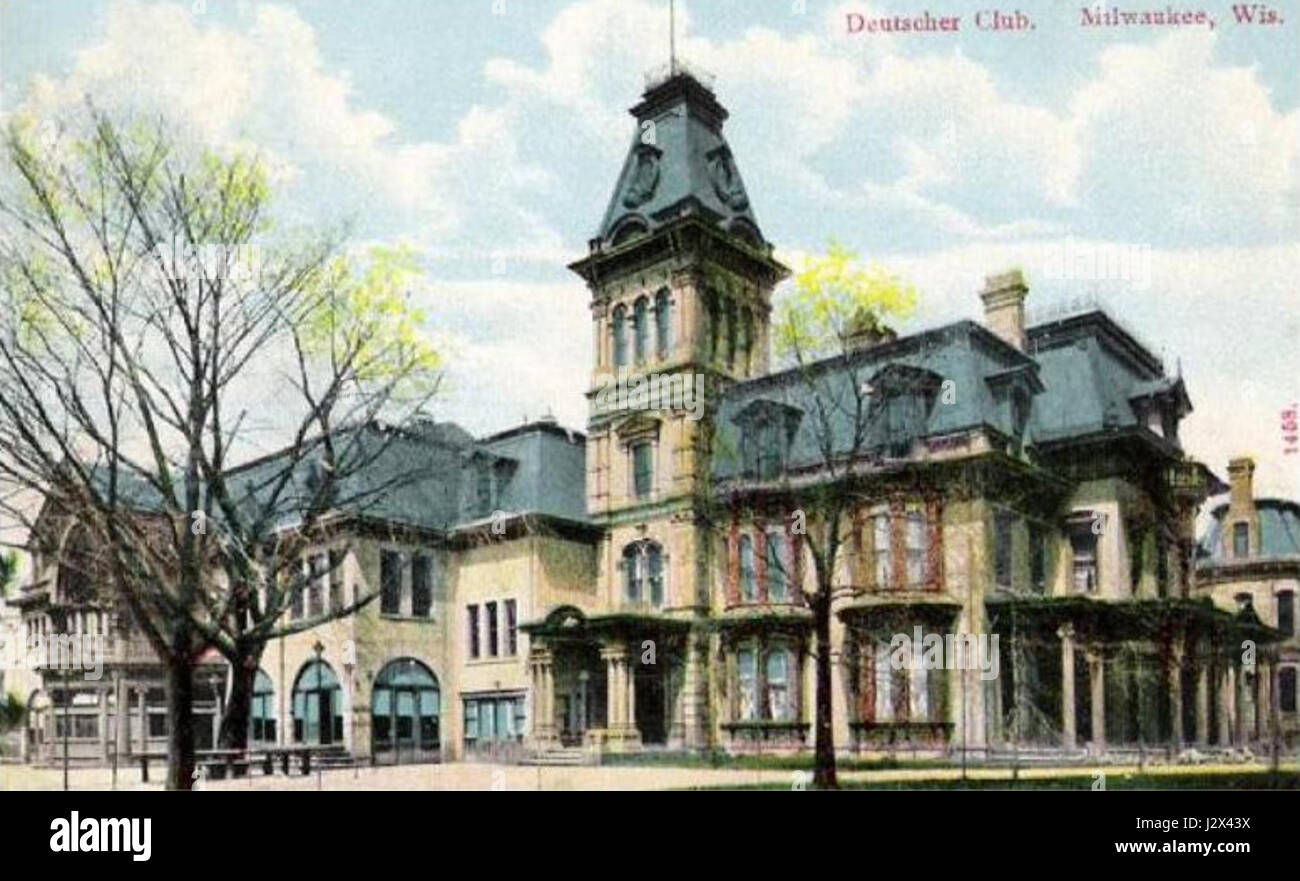 La Alexander Mitchell Mansion, situata a Milwaukee, Wisconsin, è un edificio storico costruito nel XIX secolo. Fu la casa di Alexander Mitchell, un importante uomo d'affari, ed è ora un punto di riferimento significativo che riflette il patrimonio architettonico della città. Foto Stock