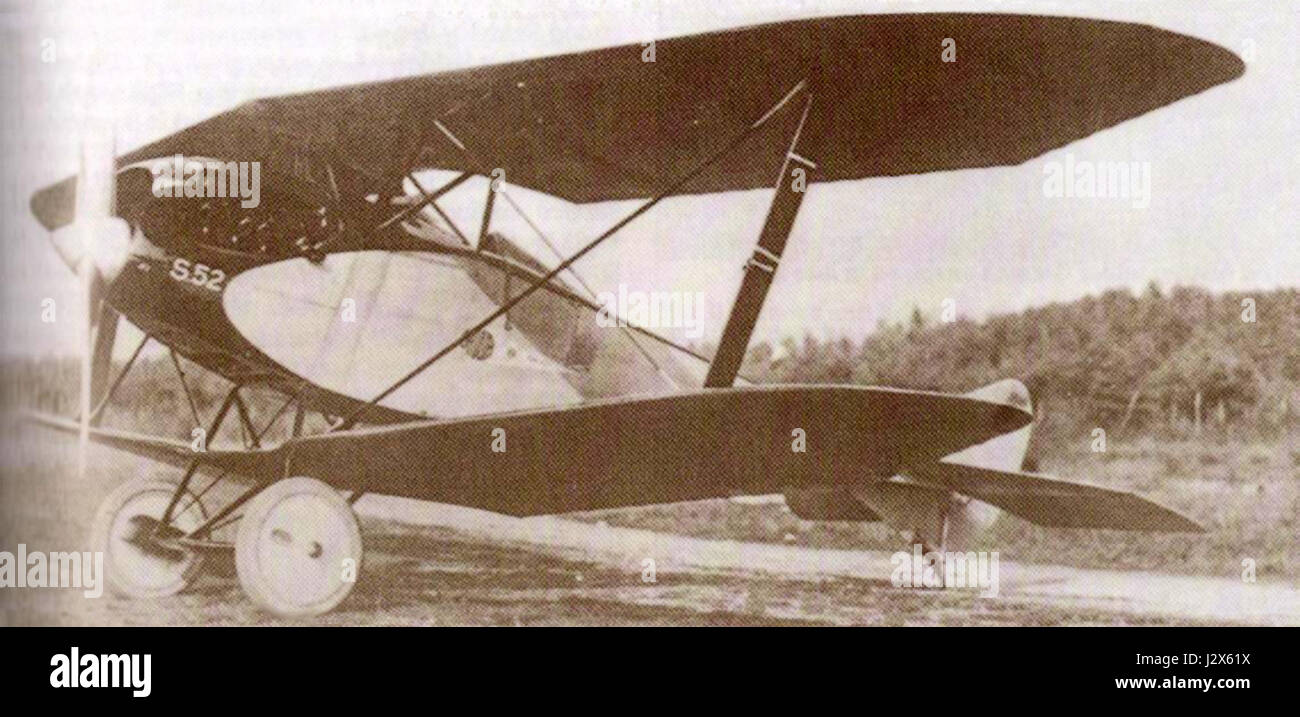 Il SIAI S.52 era un aereo militare italiano sviluppato negli anni '1930, noto per il suo design innovativo e il ruolo svolto nelle varie forze aeree. Le specifiche tecniche e il significato storico del aircraftâ lo rendono una parte importante della storia dell'aviazione. Foto Stock