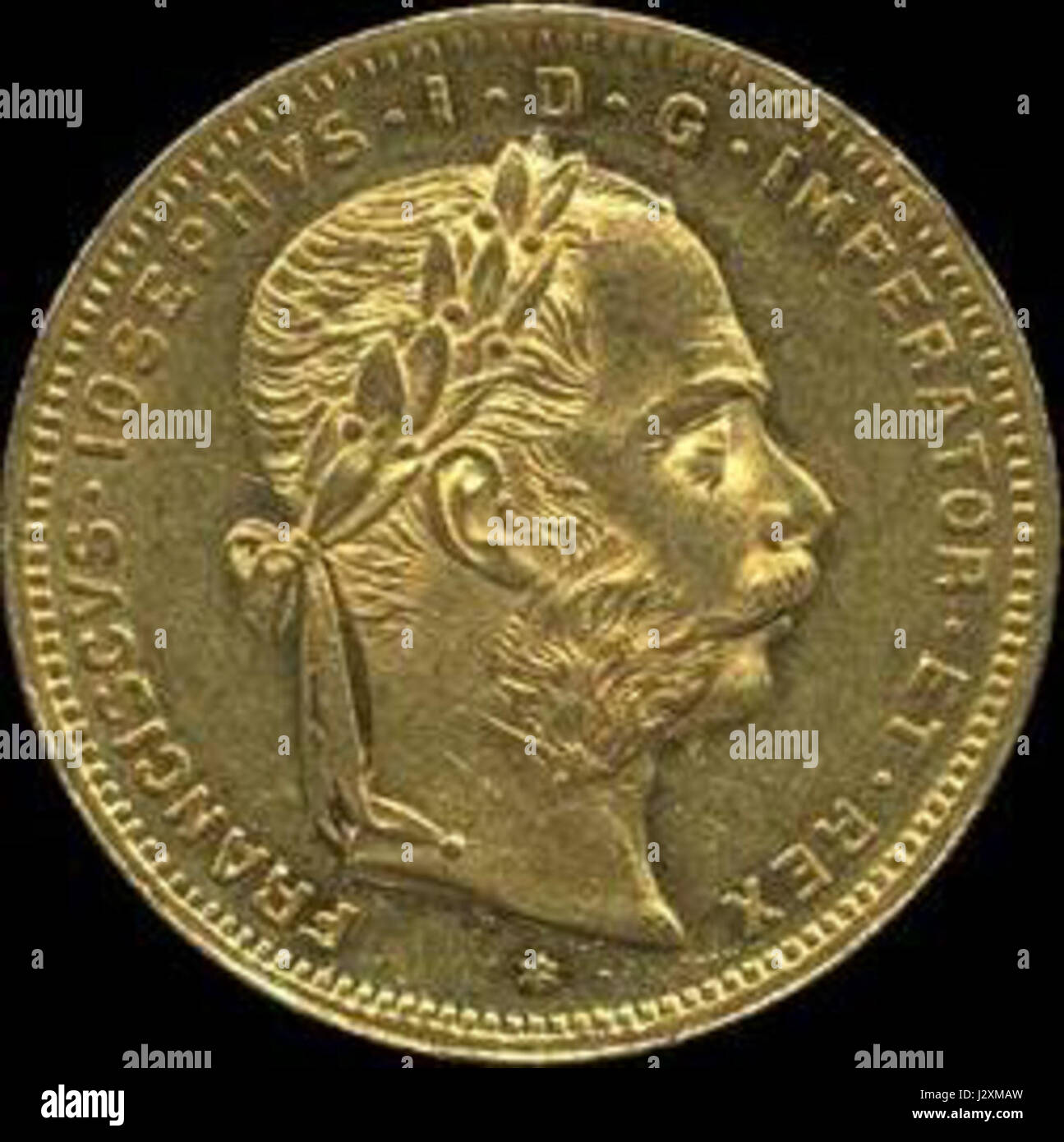 Questa è un'immagine del dritto di una moneta austriaca da 8 fiorini del 1881. La moneta presenta un ritratto dell'imperatore Francesco Giuseppe i, che mette in evidenza il sistema monetario di empireâ alla fine del XIX secolo. Foto Stock