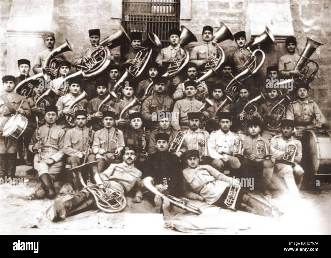L'Orchestra dell'esercito azero è una banda militare dell'Azerbaigian, nota per le sue esibizioni in eventi ufficiali e cerimonie militari, che rappresentano il patrimonio culturale e musicale dell'Azerbaigian. Foto Stock
