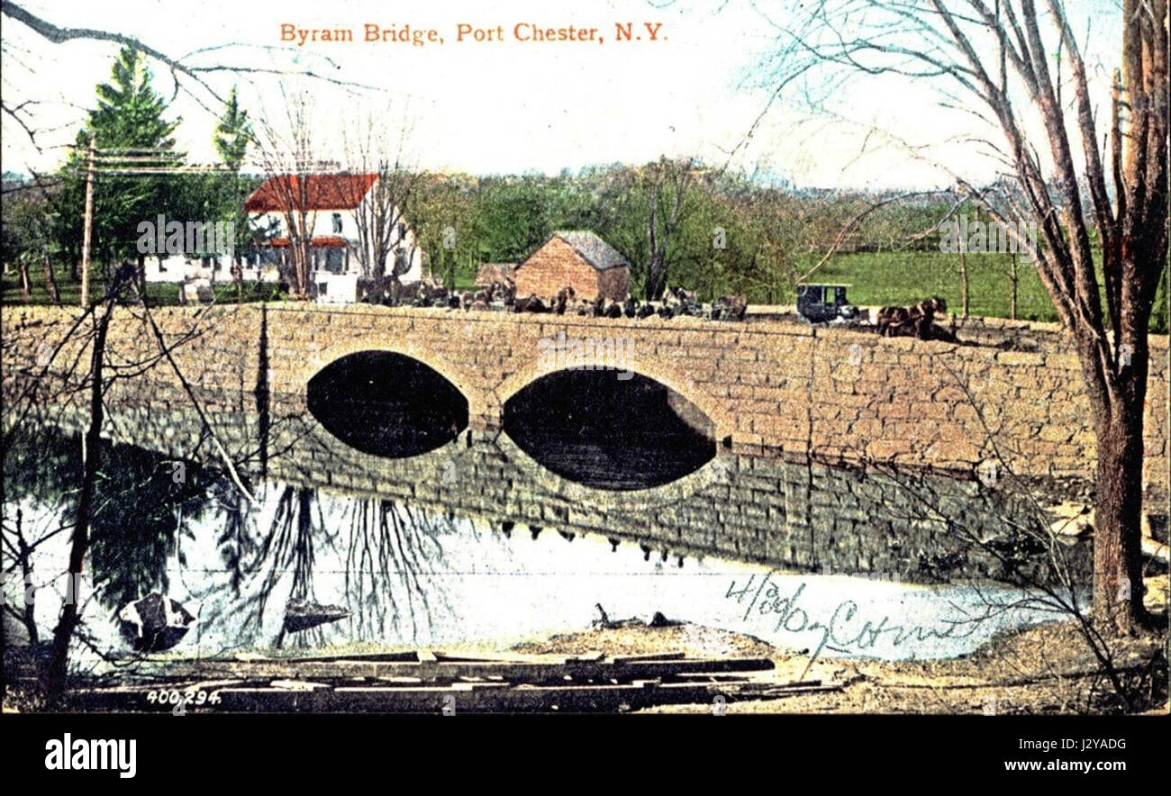 Byram Bridge è un ponte situato a Port Chester, New York, noto per il suo significato strutturale e il suo ruolo nel collegare le aree all'interno della città, contribuendo alle infrastrutture di trasporto locali. Foto Stock
