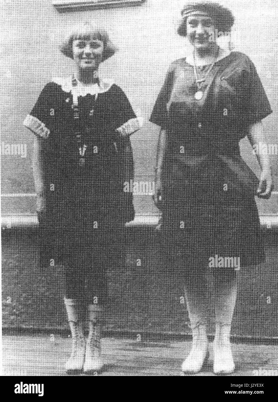 Aileen Riggin e Helen Wainwright - pagina 551 Foto Stock