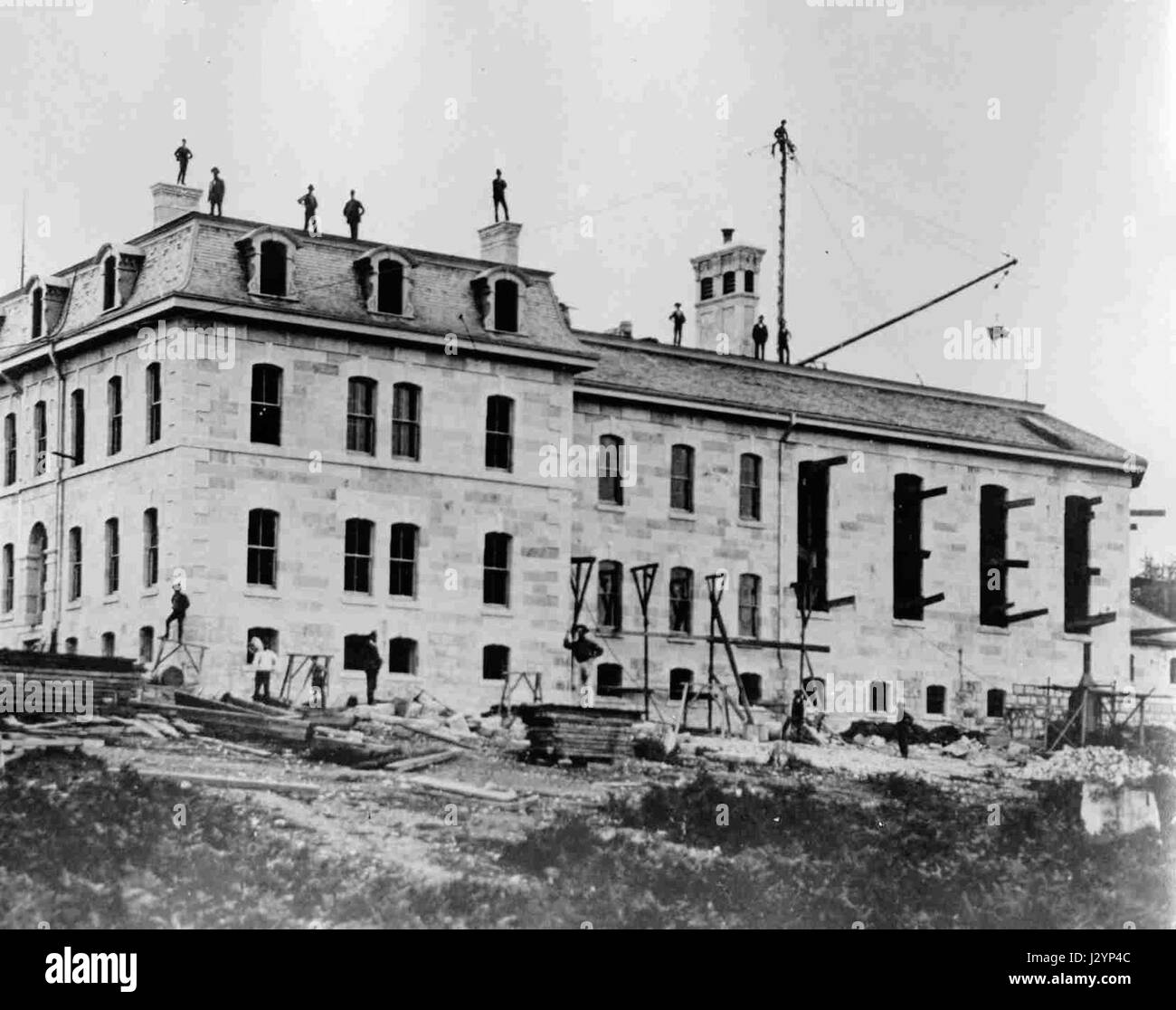 Il penitenziario della Columbia Britannica, costruito nel 1877, era un'istituzione correttiva significativa nella Columbia Britannica, in Canada. Ha servito come struttura primaria per alloggiare i prigionieri fino alla sua chiusura e ha svolto un ruolo chiave nello sviluppo del sistema penale canadese. Foto Stock