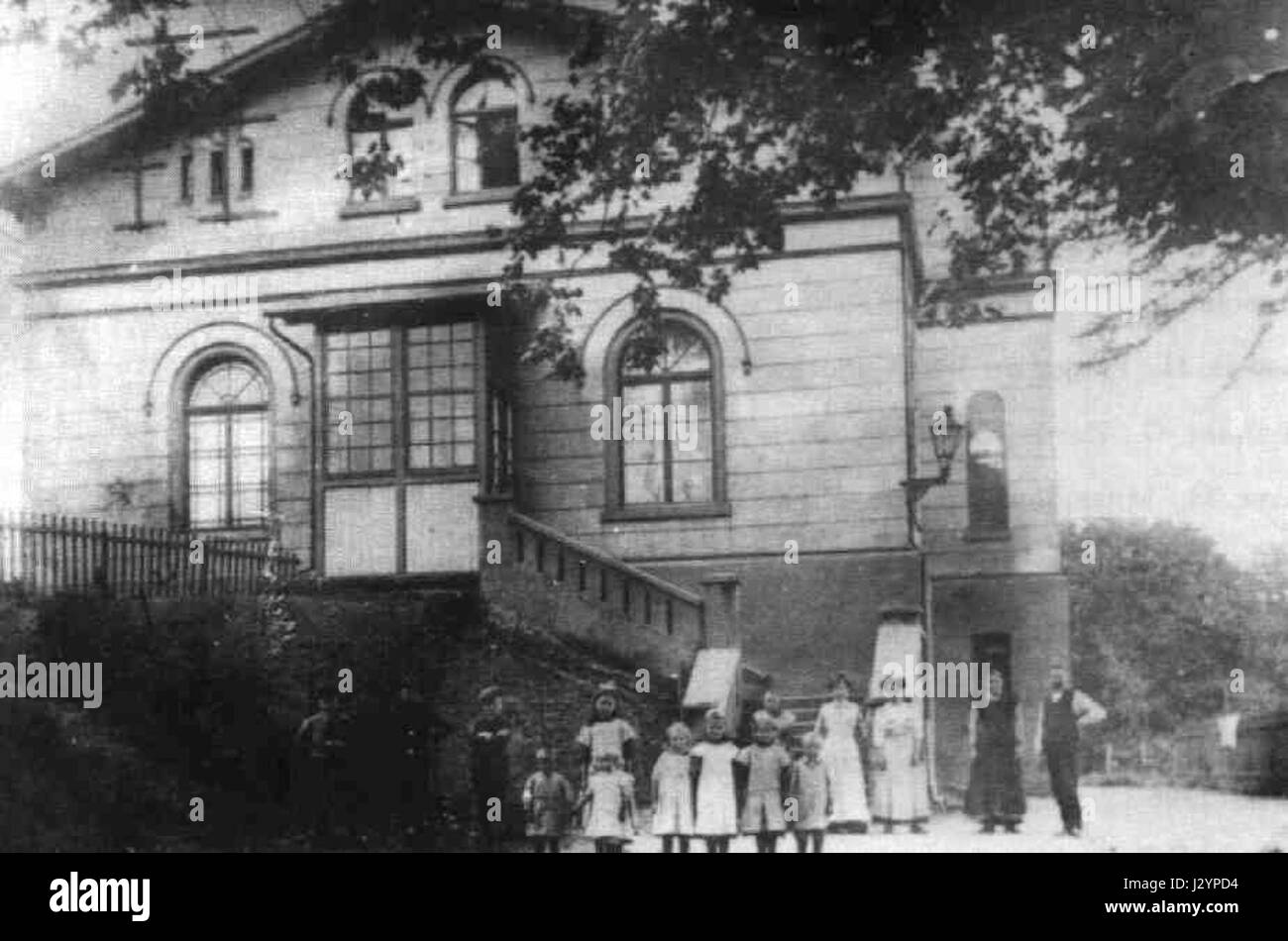 BF Baal 1852-1911 alt si riferisce al periodo storico della stazione ferroviaria di Baal in Belgio, che va dal 1852 al 1911. È probabilmente correlato allo sviluppo e ai cambiamenti dell'infrastruttura ferroviaria durante questo periodo. Foto Stock