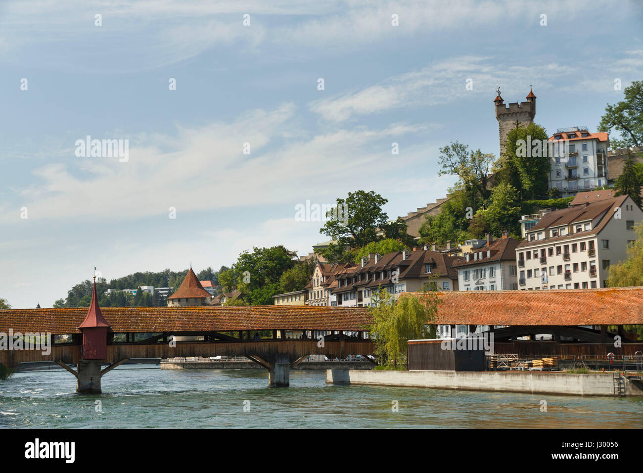 Il Spreuerbrücke o Mill ponte che attraversa il fiume Reuss, Lucerna, Svizzera Foto Stock