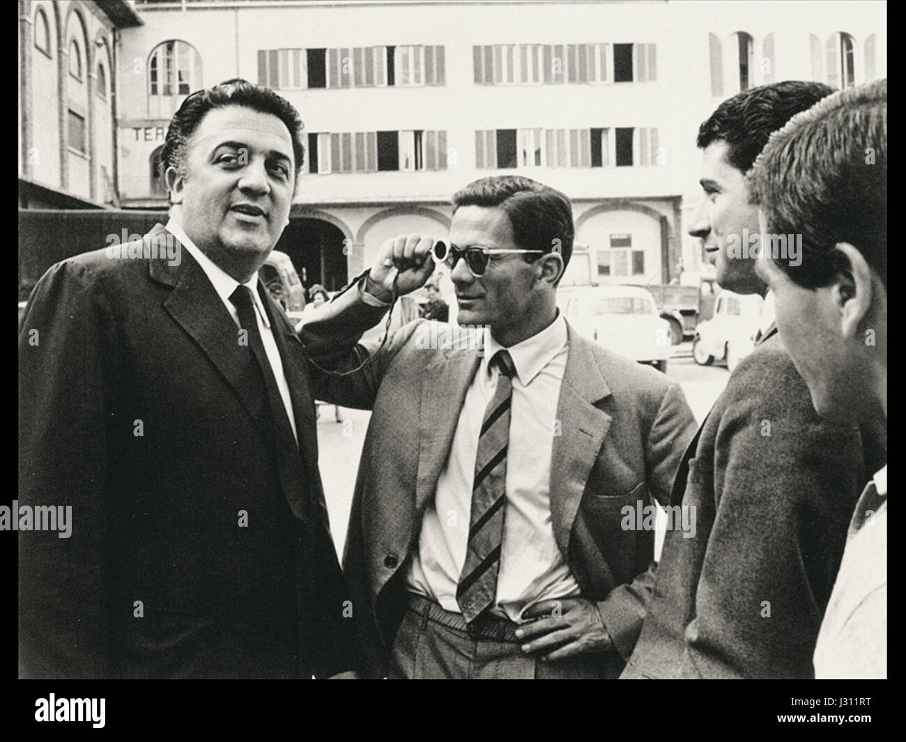 Questo titolo si riferisce a due famosi registi italiani, Pier Paolo Pasolini e Federico Fellini. Entrambi i registi hanno influenzato significativamente il cinema italiano con i loro stili e approcci distintivi al cinema nel XX secolo. Foto Stock