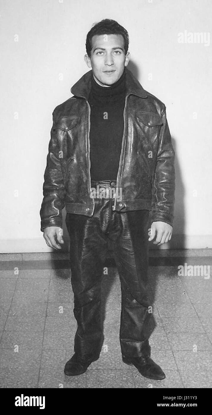 Lorenzo Calafiore è un individuo i cui dettagli o contributi necessitano di ulteriori ricerche. Il nome può riferirsi a una figura nella storia, nell'arte o nella cultura, ma è necessario un maggiore contesto per determinarne il significato. Foto Stock