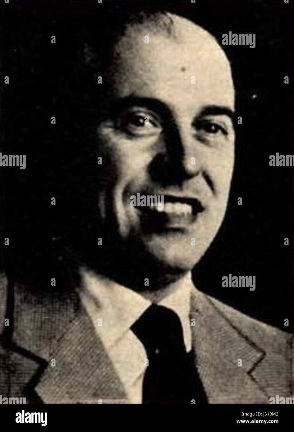 Carlo Ponti, un produttore cinematografico italiano, fu una figura significativa nel settore cinematografico durante la metà del XX secolo. Nato nel 1951, ha prodotto numerosi film iconici e ha lavorato a fianco di molti registi e attori famosi nel corso della sua carriera. Foto Stock